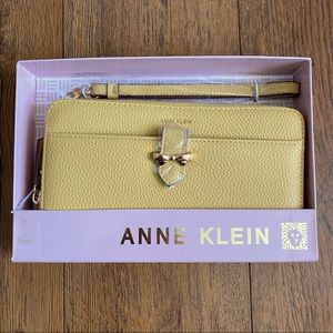 NWT, wallet, wristlet, Anne Klein, color butter